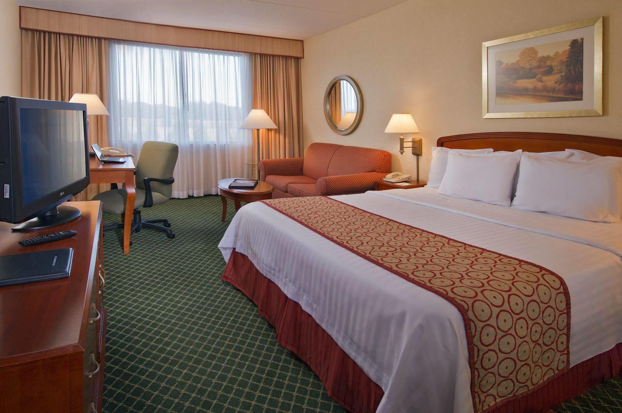 Courtyard Long Island Macarthur Airport Hotel Ronkonkoma Room photo